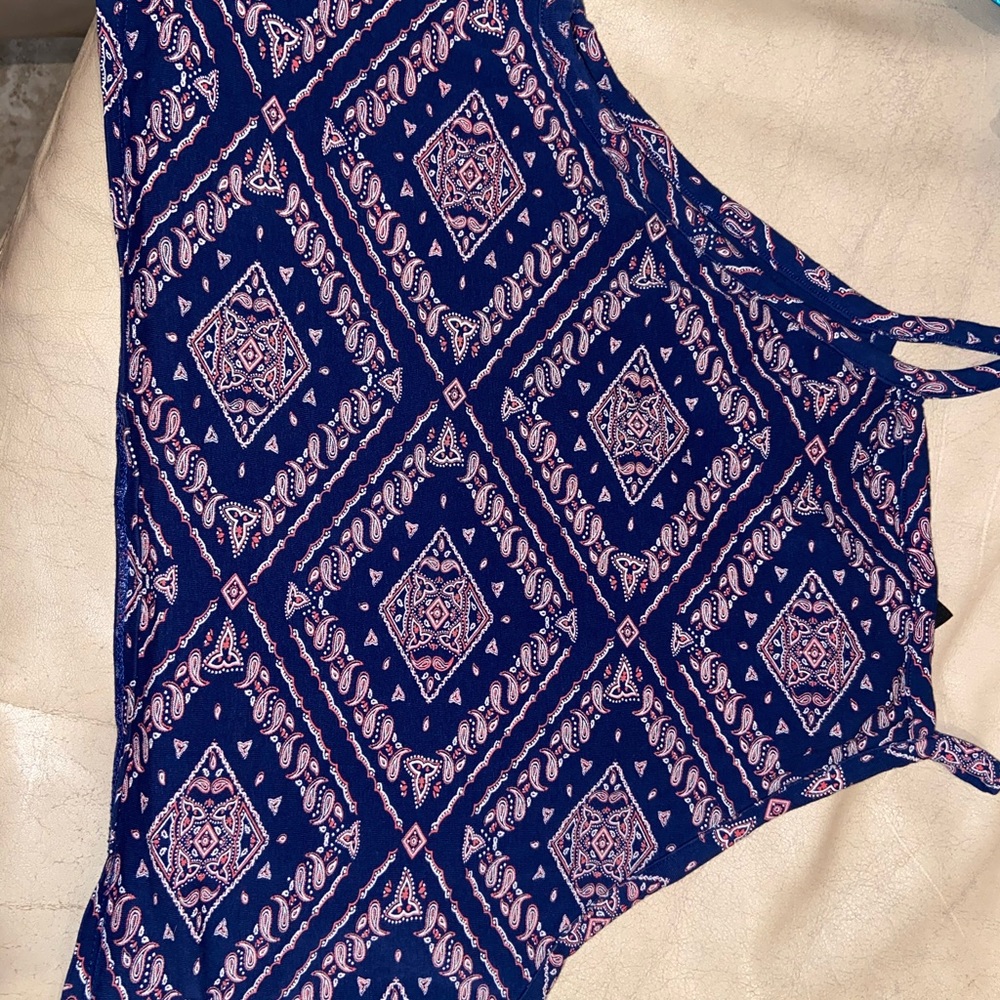 Stunning pattern crop top